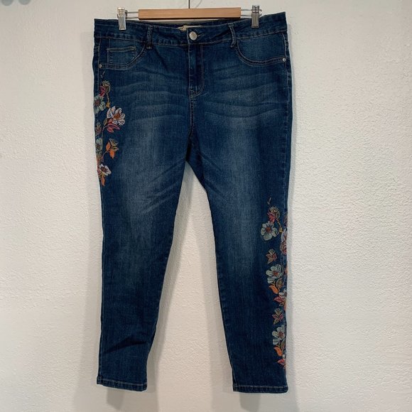 Sandpiper Denim - Sandpiper Stretch Ankle Jeans Floral Embroidered